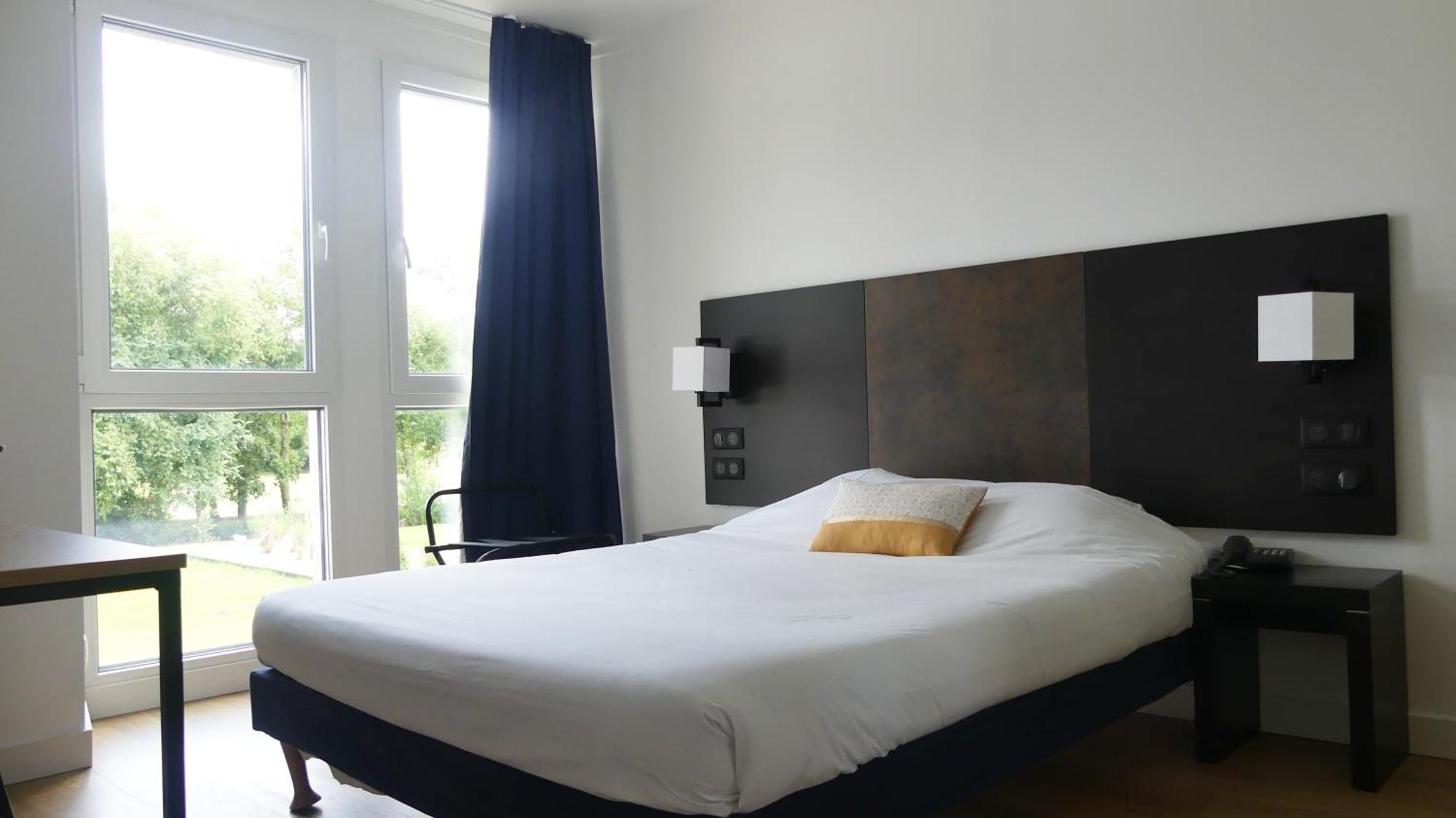 Hotel Abbaye Du Golf De Lesigny Luaran gambar