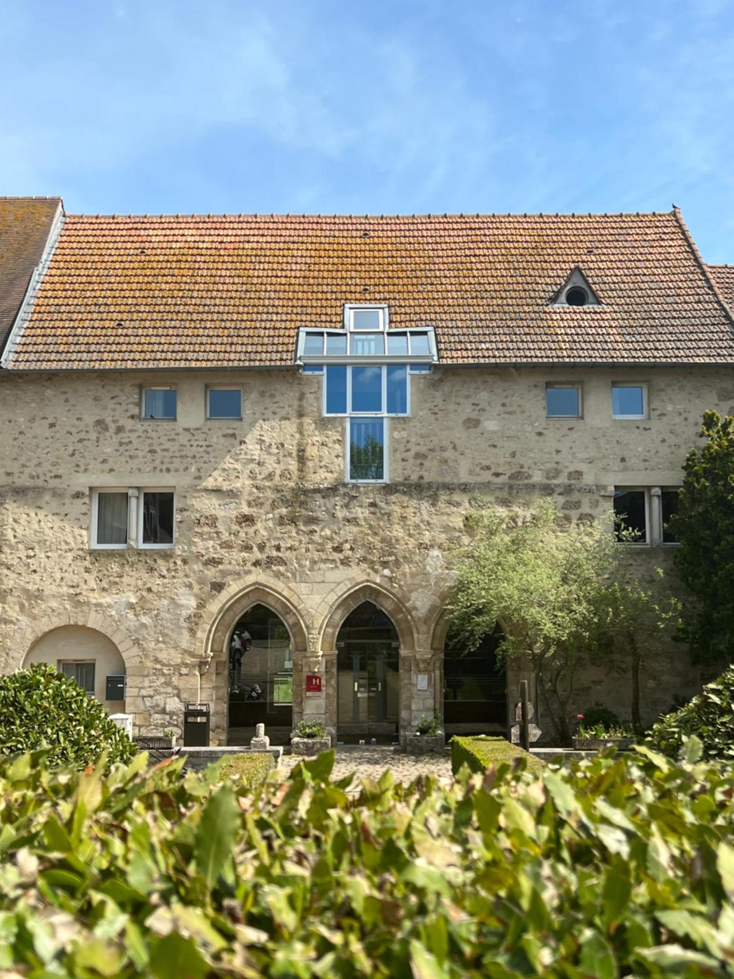 Hotel Abbaye Du Golf De Lesigny Luaran gambar