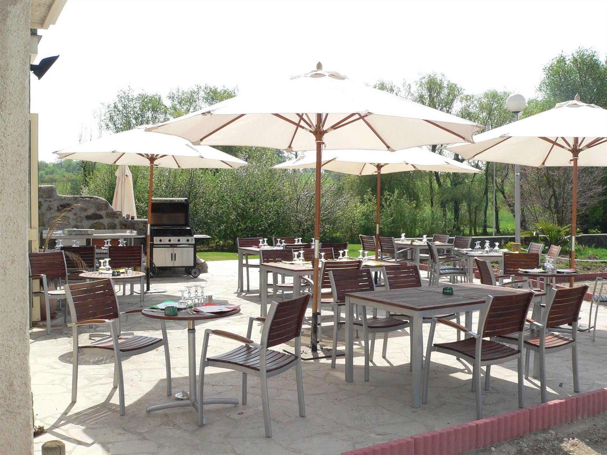 Hotel Abbaye Du Golf De Lesigny Luaran gambar